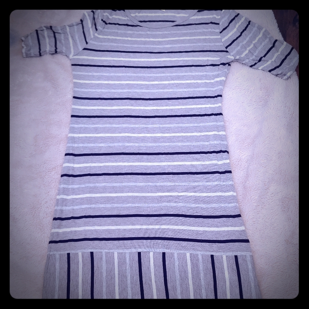 Slim fitting Lularoe dress